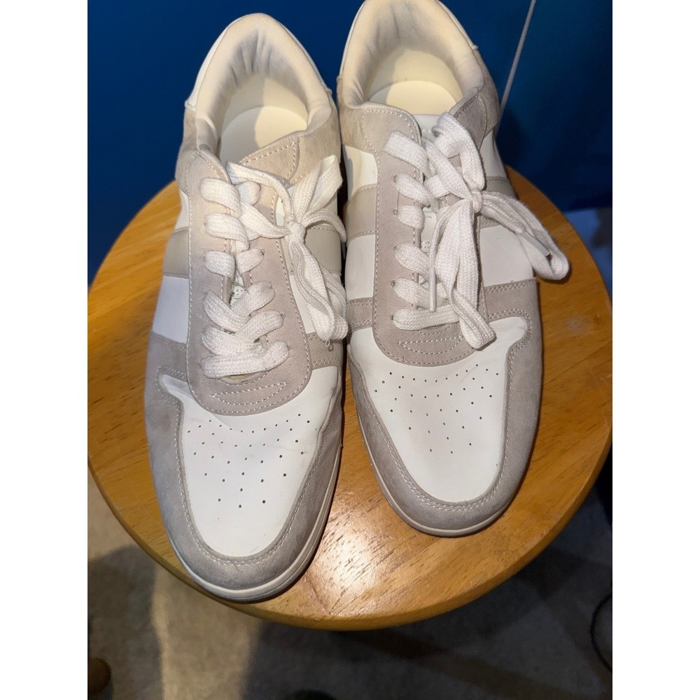 Universal Thread Womens Court Sneakers White Cream Low Top Shoes Size 11